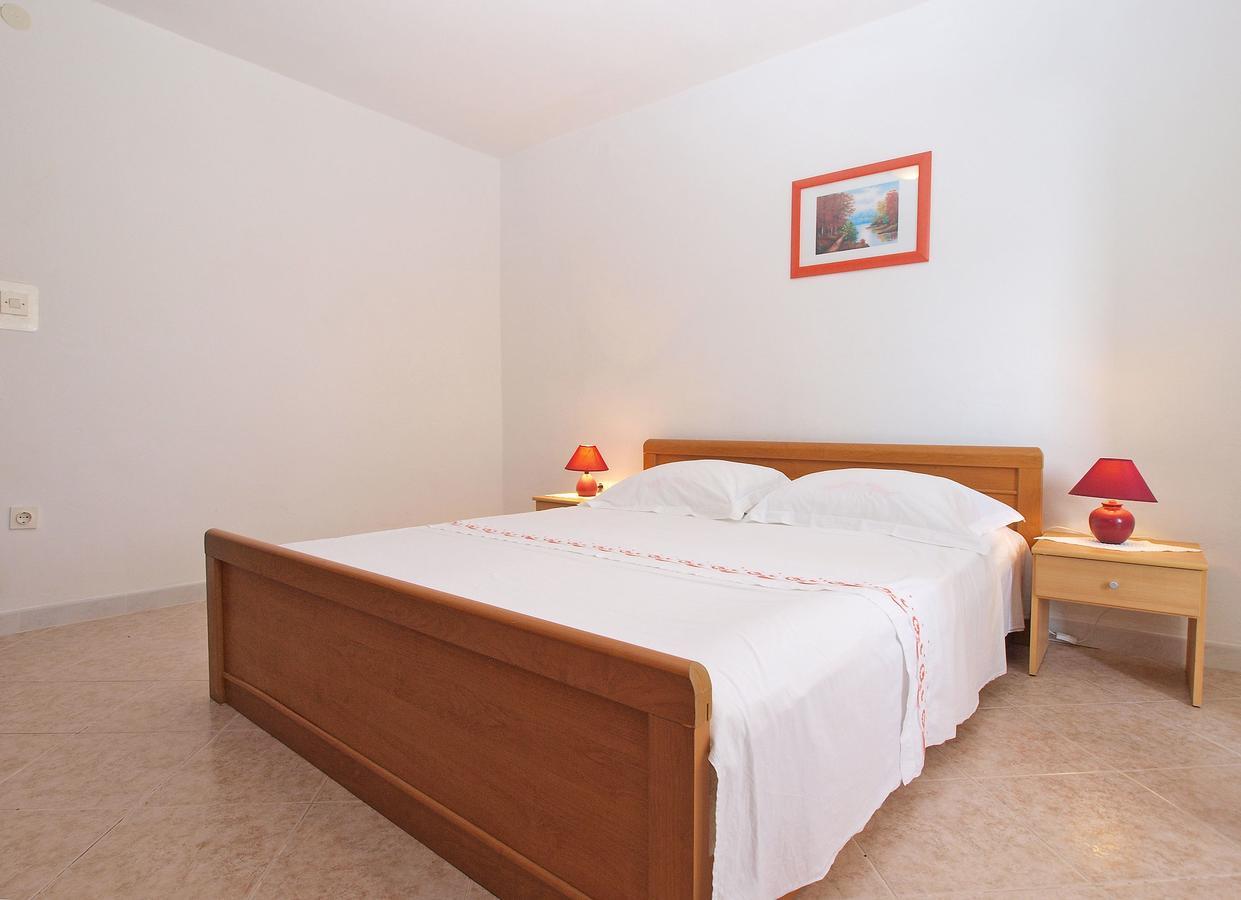 Apartments Bruno 157 พูลา ภายนอก รูปภาพ