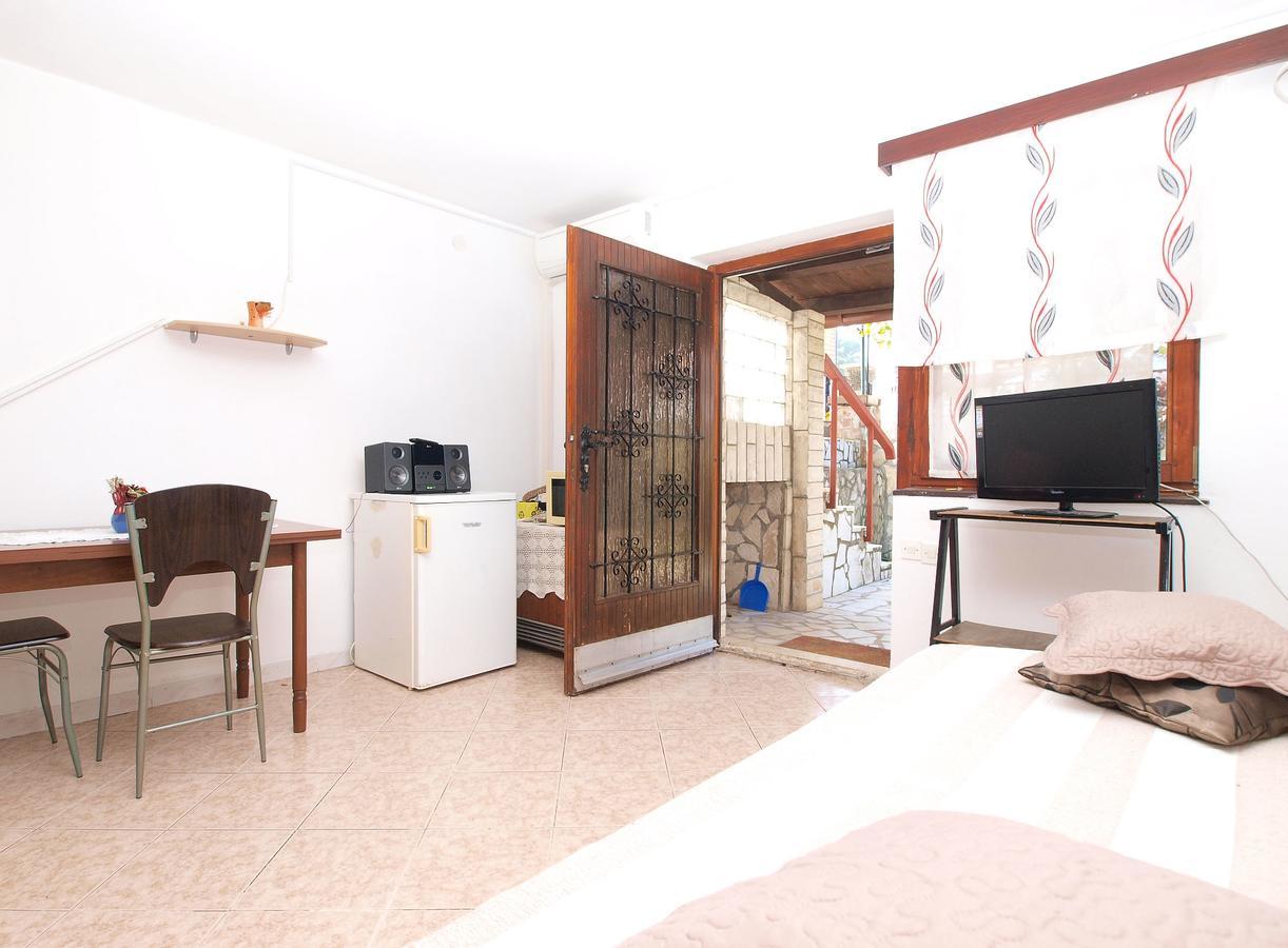 Apartments Bruno 157 พูลา ภายนอก รูปภาพ